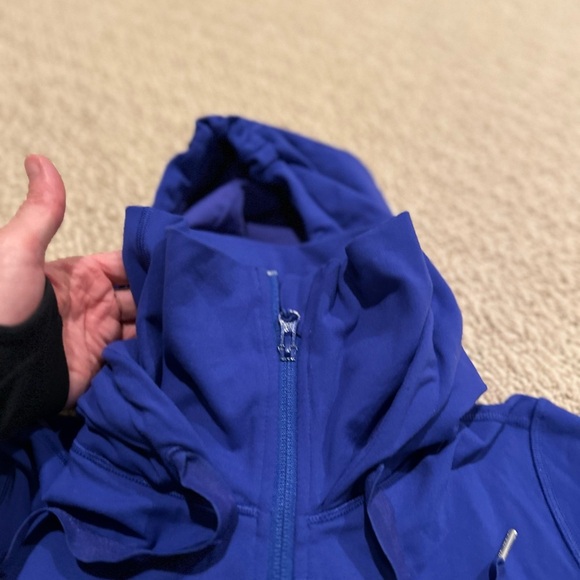 A73 Lululemon Stride Vibrant Blue Rainbow logo Jacket sz 4 - Picture 7 of 8